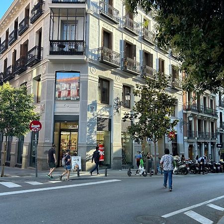 Room In Plaza Mayor Madrid Ngoại thất bức ảnh